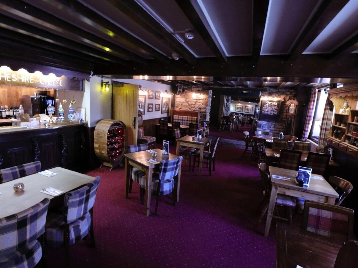 Ye Olde Cheshire Cheese Inn Каслтон Екстер'єр фото