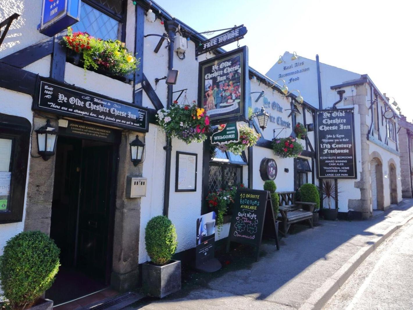 Ye Olde Cheshire Cheese Inn Каслтон Екстер'єр фото